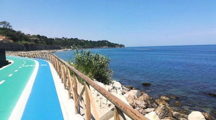B&B La Dimora Di Tommaso Apartment - Dimora Storica Bike Friendly Ortona Kültér fotó